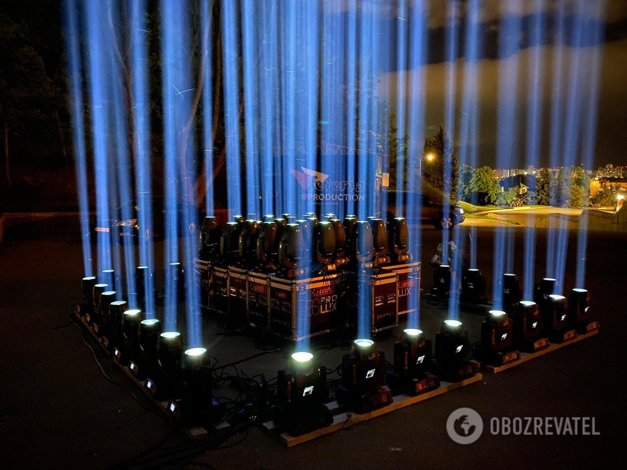 "Все, прилетели! НЛО, так НЛО!" Киевлян удивило "загадочное" свечение в небе