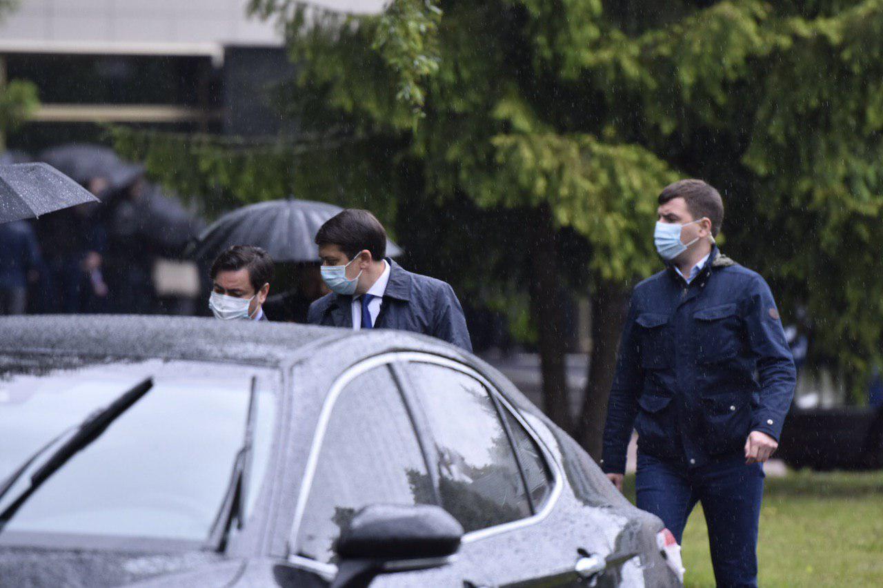 С погибшим нардепом Давыденко попрощались в Феофании: появились первые фото и видео