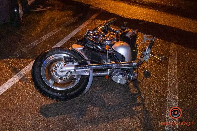 Мотоцикл занесло из-за погоды