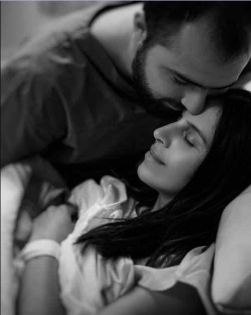    (Instagram- ) dqxikeidqxiqqeant