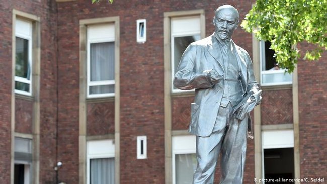 Первый памятник Ленину открыли на территории бывшей Западной Германии 01 Первый памятник Ленину открыли на территории бывшей Западной Германии 01 dqxikeidqxiqqeant