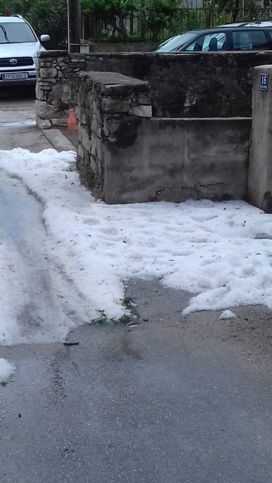 В Хорватии выпал снег