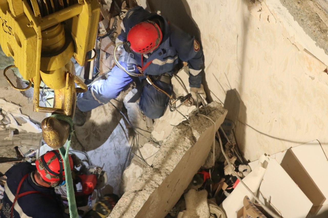 В ДСНС уточнили кількість загиблих та поранених вибухом у багатоповерхівці на Позняках. ФОТО, ВІДЕО В ДСНС уточнили кількість загиблих та поранених вибухом у багатоповерхівці на Позняках. ФОТО, ВІДЕО dqxikeidqxitkant