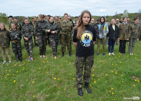 «Війна» у волинських лісах. «Звитяга - 2015». ФОТО. ВІДЕО «Війна» у волинських лісах. «Звитяга - 2015». ФОТО. ВІДЕО