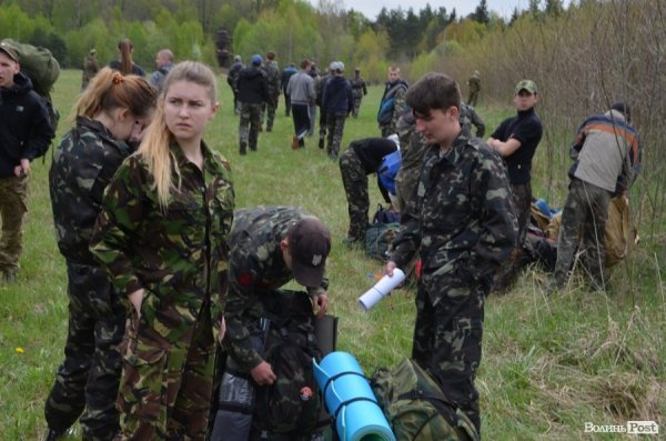 «Війна» у волинських лісах. «Звитяга - 2015». ФОТО. ВІДЕО «Війна» у волинських лісах. «Звитяга - 2015». ФОТО. ВІДЕО