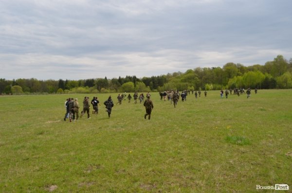 «Війна» у волинських лісах. «Звитяга - 2015». ФОТО. ВІДЕО «Війна» у волинських лісах. «Звитяга - 2015». ФОТО. ВІДЕО