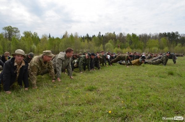 «Війна» у волинських лісах. «Звитяга - 2015». ФОТО. ВІДЕО «Війна» у волинських лісах. «Звитяга - 2015». ФОТО. ВІДЕО