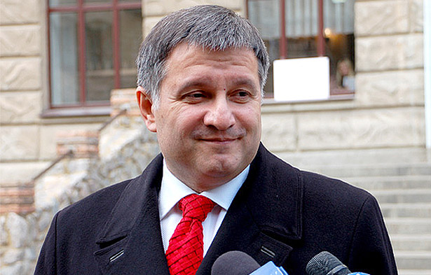 ТОП-7 "кримінальних романів" від Шокіна, Наливайченка та Авакова - фото 4 ТОП-7 "кримінальних романів" від Шокіна, Наливайченка та Авакова - фото 4