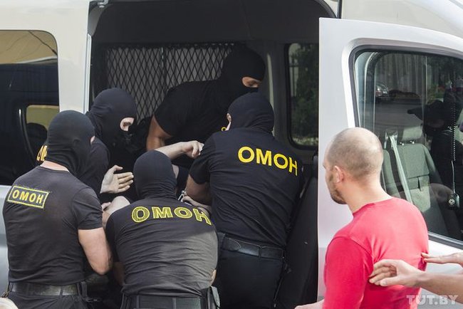 Силовики разогнали акцию противников Лукашенко в Беларуси 01 Силовики разогнали акцию противников Лукашенко в Беларуси 01 dqxikeidqxitkant