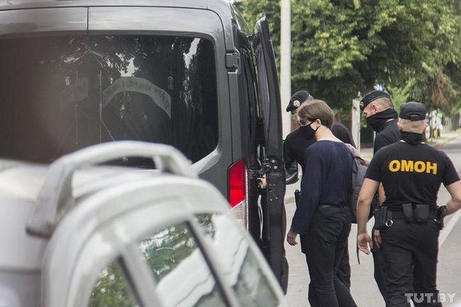 Силовики разогнали акцию противников Лукашенко в Беларуси 06 Силовики разогнали акцию противников Лукашенко в Беларуси 06