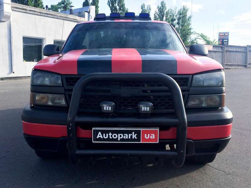 Chevrolet Silverado,     ;