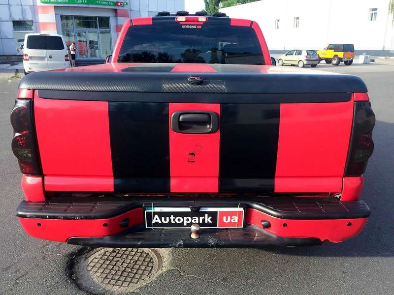 Chevrolet Silverado,     ;