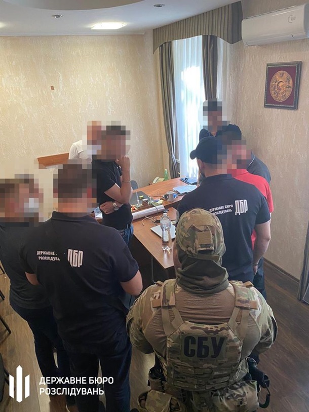 В Одессе копов задержали за вымогательство денег у сутенеров dqxikeidqxitkant