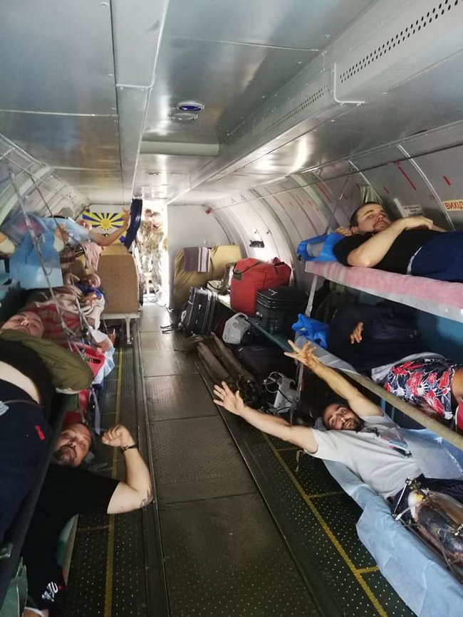 13 Ð²Ð¾Ñ—Ð½Ñ–Ð², Ð¿Ð¾Ñ€Ð°Ð½ÐµÐ½Ð¸Ñ… Ð½Ð° Ð”Ð¾Ð½Ð±Ð°ÑÑ–, ÐµÐ²Ð°ÐºÑƒÑŽÐ²Ð°Ð»Ð¸ Ð´Ð¾ ÐšÐ¸Ñ—Ð²ÑÑŒÐºÐ¾Ð³Ð¾ Ð²Ñ–Ð¹ÑÑŒÐºÐ¾Ð²Ð¾Ð³Ð¾ Ð³Ð¾ÑÐ¿Ñ–Ñ‚Ð°Ð»ÑŽ, - ÐšÐ¾Ð¼Ð°Ð½Ð´ÑƒÐ²Ð°Ð½Ð½Ñ ÐœÐµÐ´ÑÐ¸Ð» 06