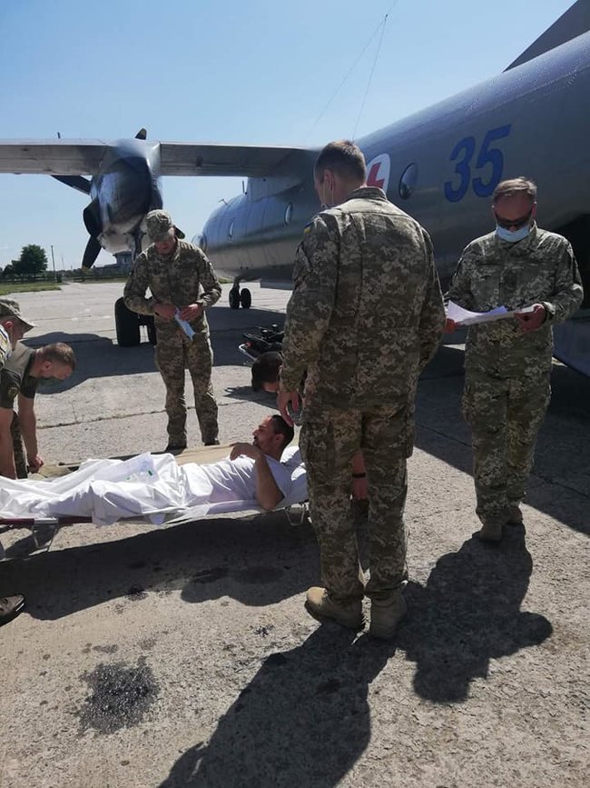 13 Ð²Ð¾Ñ—Ð½Ñ–Ð², Ð¿Ð¾Ñ€Ð°Ð½ÐµÐ½Ð¸Ñ… Ð½Ð° Ð”Ð¾Ð½Ð±Ð°ÑÑ–, ÐµÐ²Ð°ÐºÑƒÑŽÐ²Ð°Ð»Ð¸ Ð´Ð¾ ÐšÐ¸Ñ—Ð²ÑÑŒÐºÐ¾Ð³Ð¾ Ð²Ñ–Ð¹ÑÑŒÐºÐ¾Ð²Ð¾Ð³Ð¾ Ð³Ð¾ÑÐ¿Ñ–Ñ‚Ð°Ð»ÑŽ, - ÐšÐ¾Ð¼Ð°Ð½Ð´ÑƒÐ²Ð°Ð½Ð½Ñ ÐœÐµÐ´ÑÐ¸Ð» 07