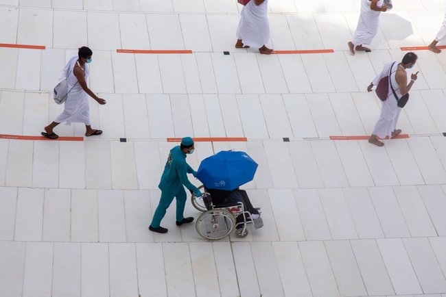 Хадж в условиях COVID-19: в Мекку пустили только 1000 паломников 10 Хадж в условиях COVID-19: в Мекку пустили только 1000 паломников 10