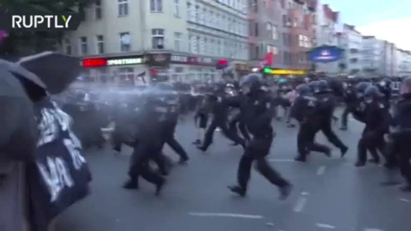 Антикоронавирусный протест dqxikeidqxiqqeant