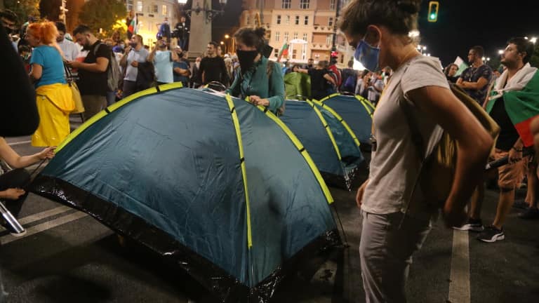 В центре Софии протестующие против болгарского правительства снова установили палатки. Фото: Facebook dqxikeidqxitkant