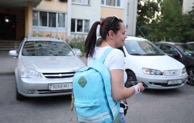 Конкурентка Бацьки на выборах президента Беларуси покинула квартиру из соображений безопасности. Фото: Радио Свобода Беларусь dqxikeidqxitkant