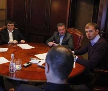 Отмывочный клуб Януковича переехал в Москву dqxikeidqxiqqeant