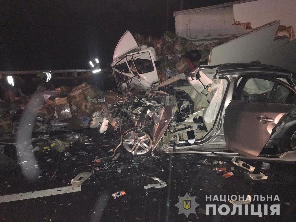 Трагическое ДТП под Полтавой: из всей семьи выжила только женщина Трагическое ДТП под Полтавой: из всей семьи выжила только женщина dqxikeidqxiqqeant