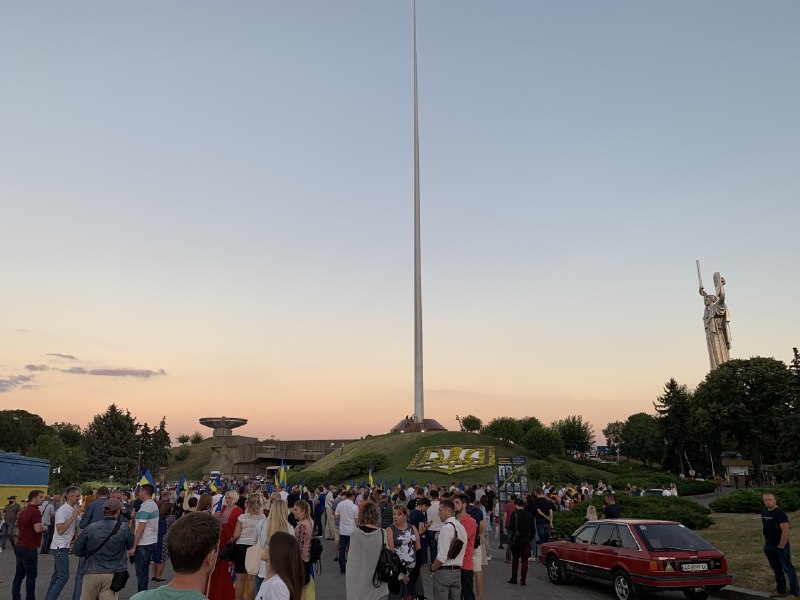 В Киеве скоро поднимут самый большой флаг dqxikeidqxitkant