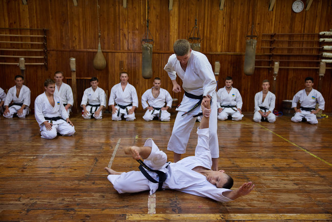 Зеленский получил диплом мастера карате первого дана и именной черный пояс, - ОП 03 Зеленский получил диплом мастера карате первого дана и именной черный пояс, - ОП 03