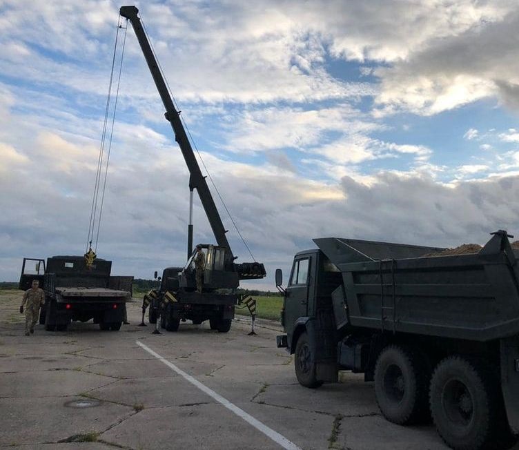 На Житомирщині пройшли авіаційні навчання ЗСУ. ФОТО