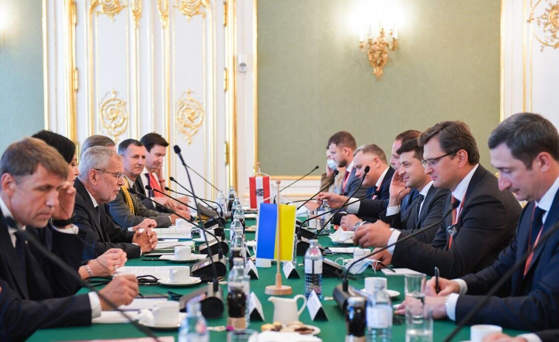 Зеленский на встрече в Австрии. dqxikeidqxitkant