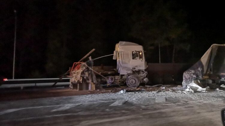 ДТП на Одесской трассе: в лобовом столкновении двух фур все выгорело дотла ДТП на Одесской трассе: в лобовом столкновении двух фур все выгорело дотла dqxikeidqxitkant