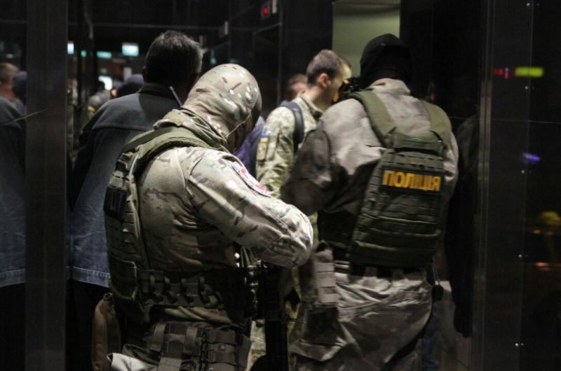 Маски-шоу" в крупнейшем медиа-холдинге Украины | ВЕСТИ dqxikeidqxiqqeant