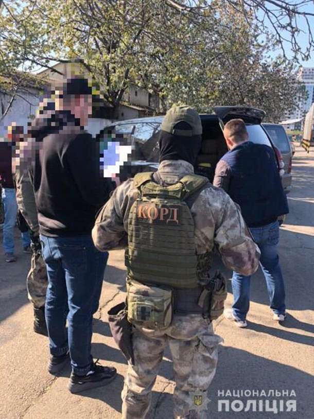 В Одессе задержали участников ОПГ, похитивших миллион долларов dqxikeidqxitkant