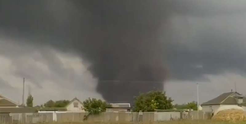 Торнадо в Херсонской области. dqxikeidqxitkant