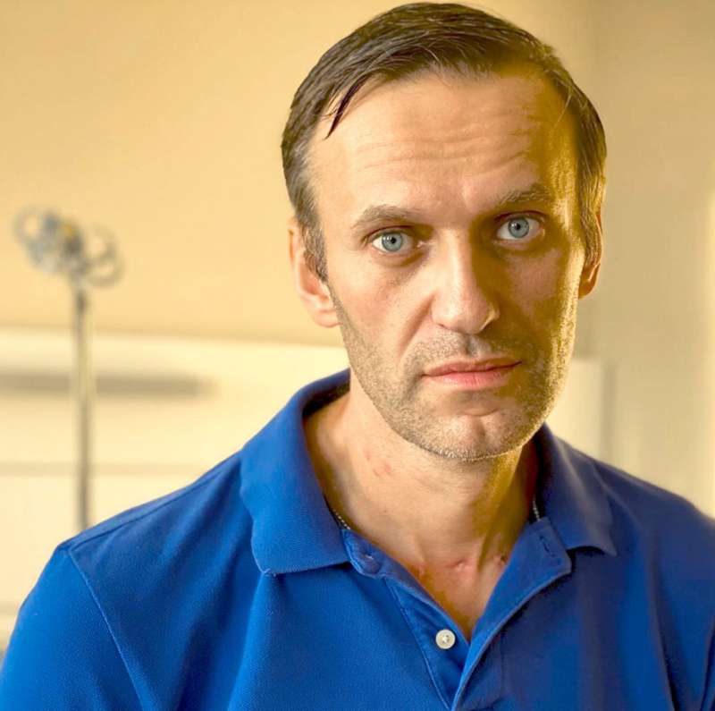 Навальный после выхода из комы. dqxikeidqxiqqeant