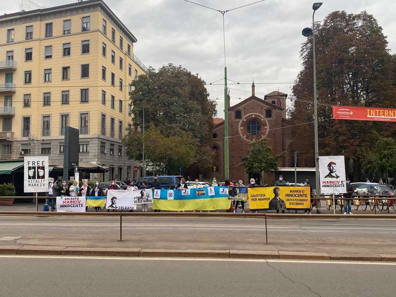 Представители украинской диаспоры пришли поддержать Маркива.