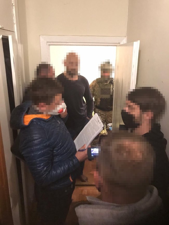 Группа рэкетиров, вымогавших 5 тыс. евро долга у перевозчика, задержана на Тернопольщине, - прокуратура 03 Группа рэкетиров, вымогавших 5 тыс. евро долга у перевозчика, задержана на Тернопольщине, - прокуратура 03