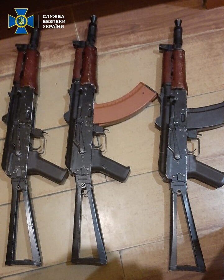 Злоумышленники продавали оружие