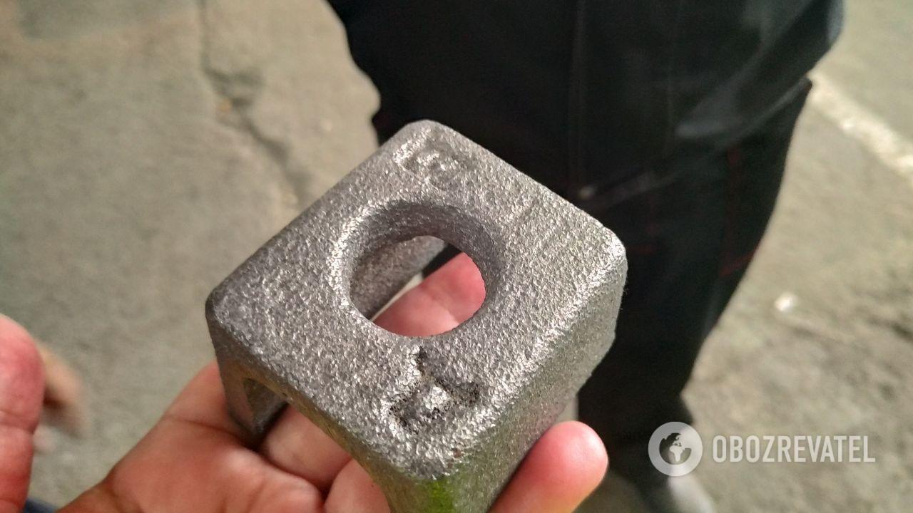 Клемма, из-за поставок которой и разгорелась