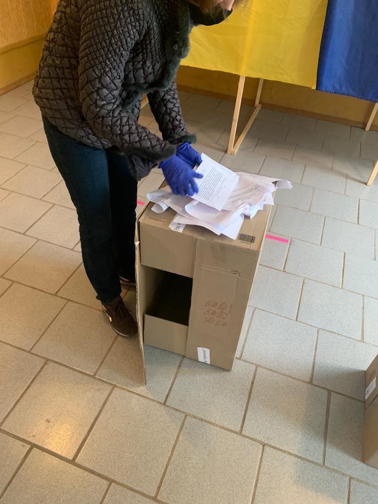 СБУ устанавливает лиц, причастных к противоправной деятельности