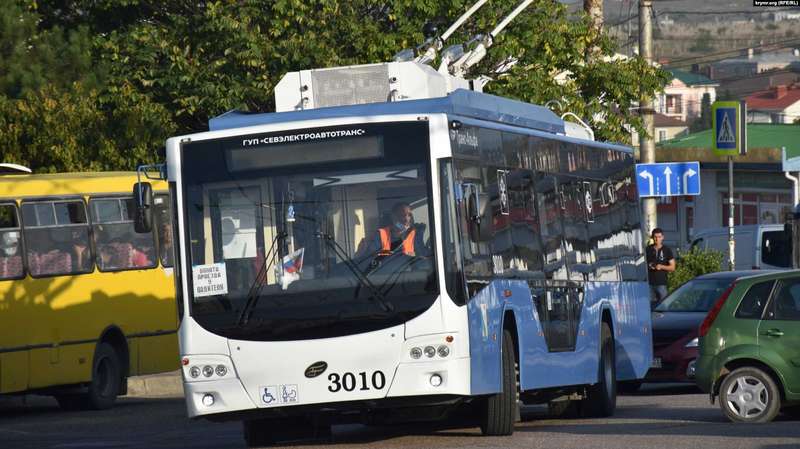 В оккупированном Севастополе массово выходят из строя российские троллейбусы и автобусы