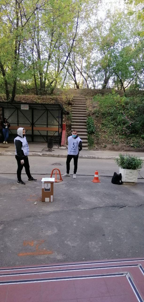 Опрос Зеленского проводят молодые ребята