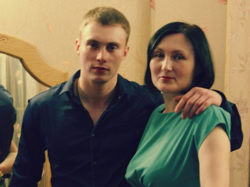 Анатолий Ковалев с мамой