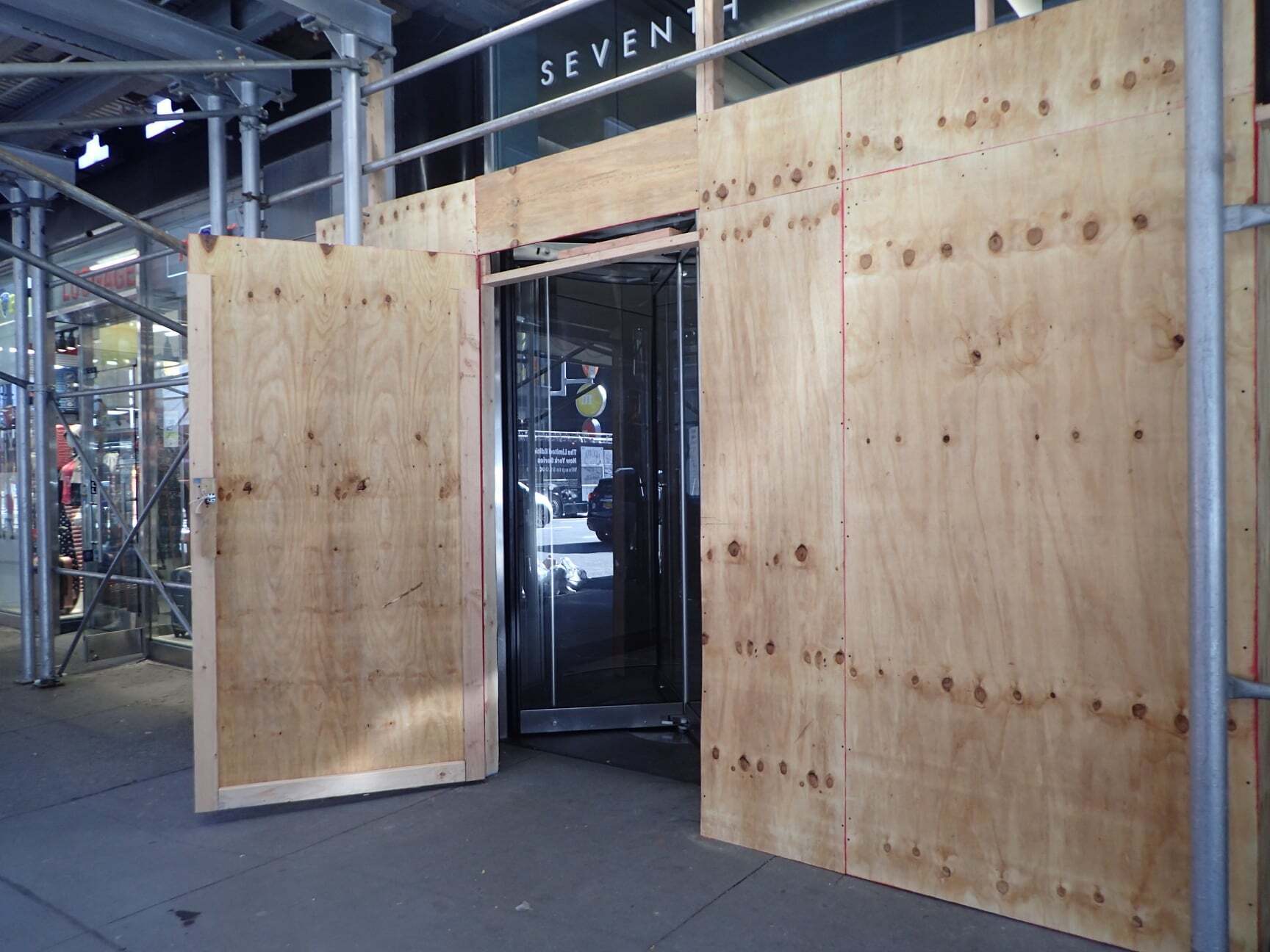 Бруклин готовится к погромам dqxikeidqxitkant