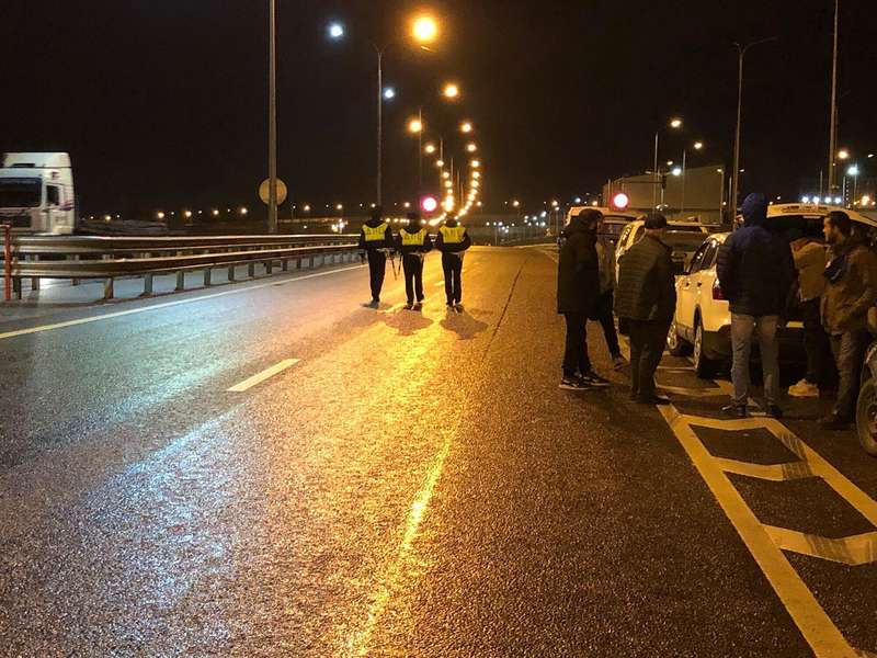 Сотрудники российской ДПС.