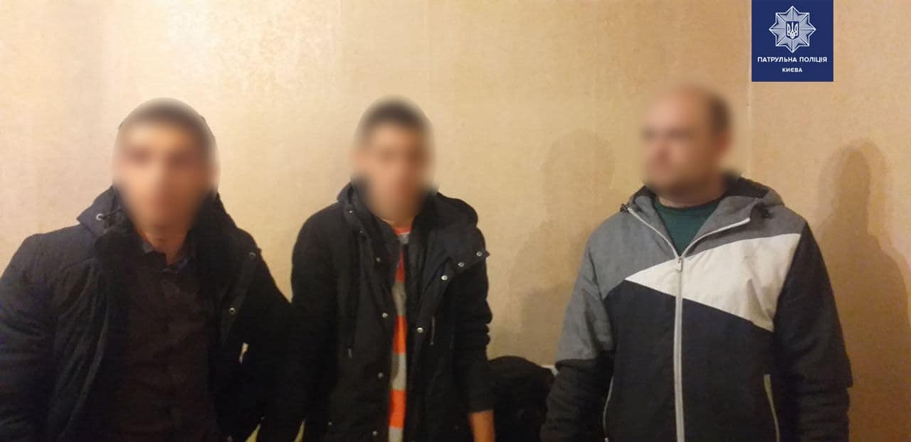 Киевлянин сдал полиции сына, который украл колеса Киевлянин сдал полиции сына, который украл колеса dqxikeidqxitkant