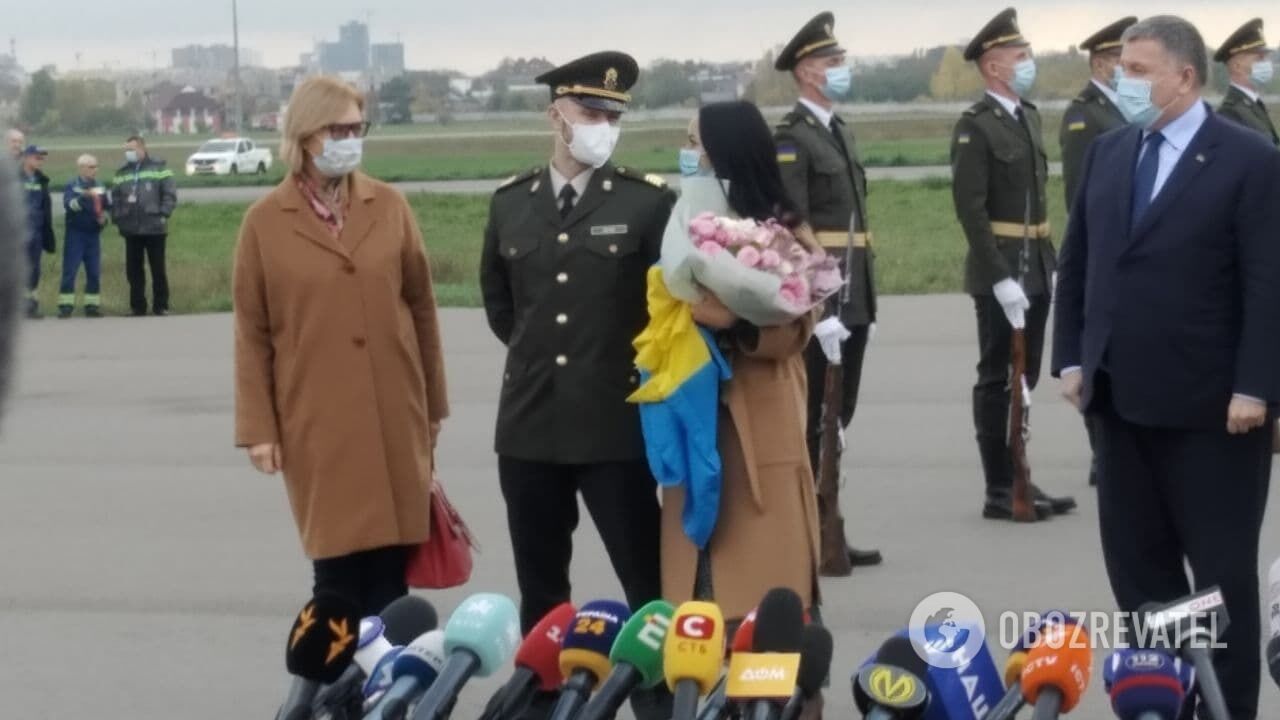 Маркив с женой.