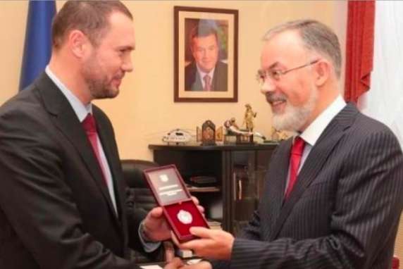 Сергій Шкарлет та Дмитро Табачник за часів правління Януковича dqxikeidqxitkant