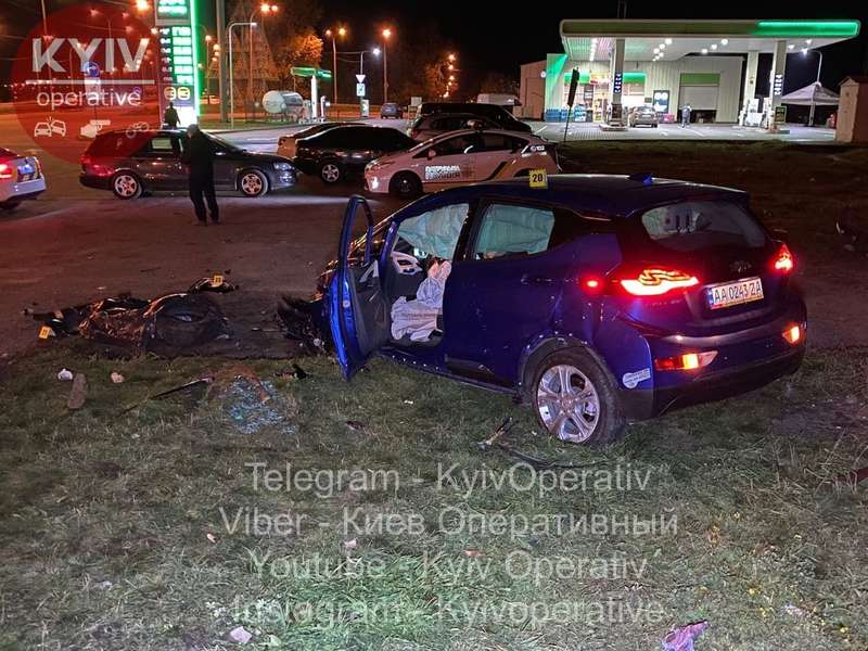 После удара автомобиль "кувыркался в воздухе"