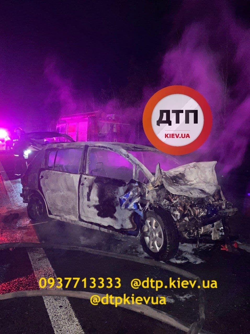 Машины сгорели дотла. dqxikeidqxitkant