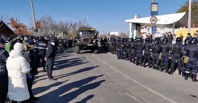 В Молдове выбирают президента, из Приднестровья массово подвозят избирателей 01 В Молдове выбирают президента, из Приднестровья массово подвозят избирателей 01 dqxikeidqxiqqeant